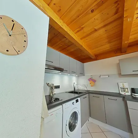 Appt Au Centre Avec 2 Chambres, Balcon, Casier A Et Confort Au Grand-bornand - Fr-1-241-61 Appartement *